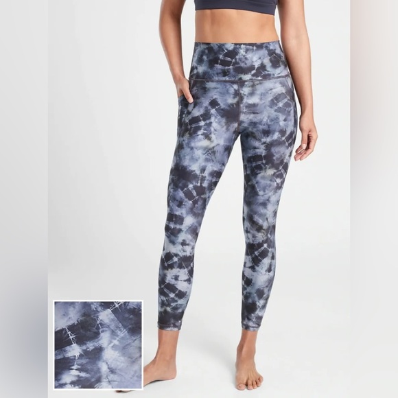 Athleta Pants - Athleta Tie Dye Salutation Powervita 7/8 Tight Leggings in Grey Tie Dye #050